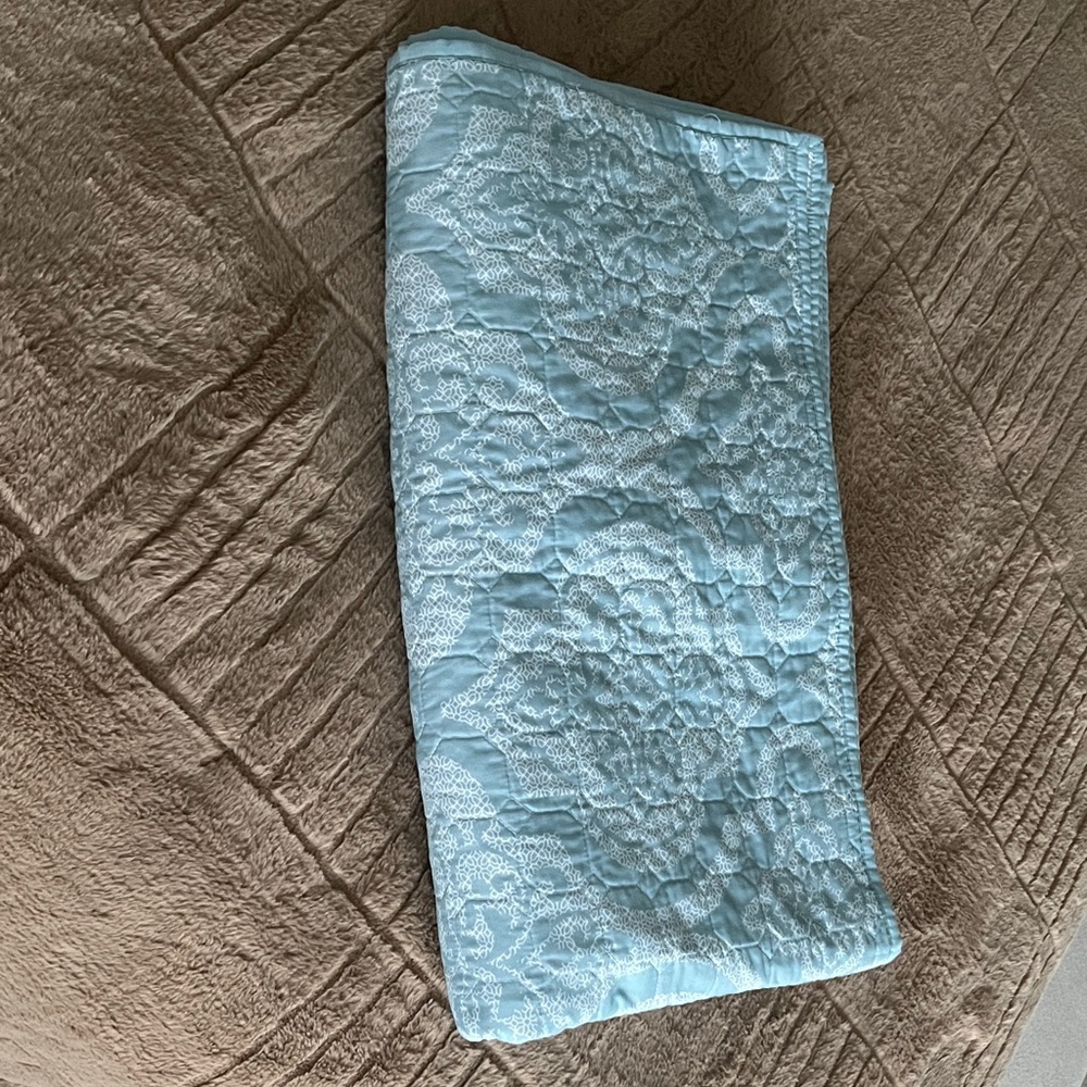 F/Q, The Big One, Quilted Bedding - Picture 3 of 5